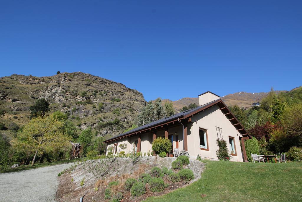 The Paddock Straw Bale Luxury Holiday House Arthurs Point Ruang foto