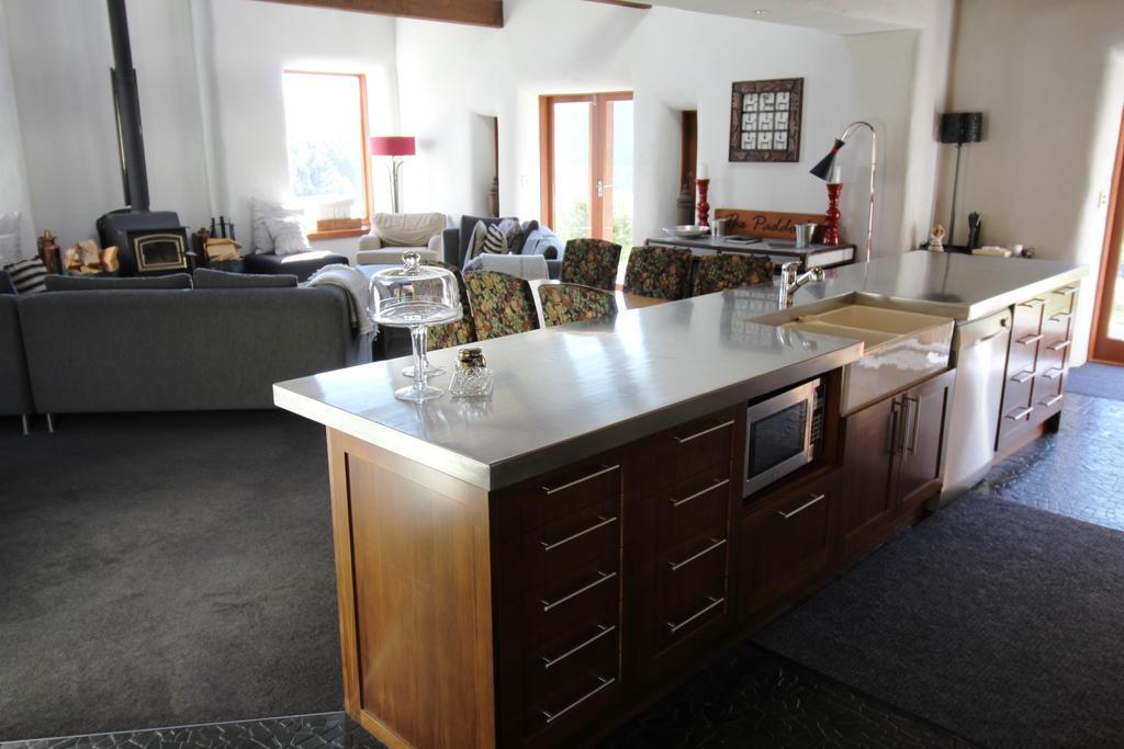 The Paddock Straw Bale Luxury Holiday House Arthurs Point Ruang foto